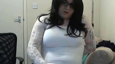 Crossdresser Lydia Lust cumshot