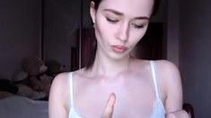 Brunette Solo Webcam Masturbation