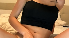 Babe With Big Boobs Masturbates