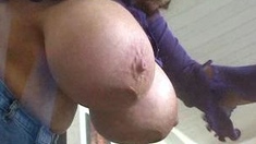 Big boob brunette masturbates on webcam