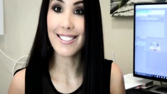 Brunette Solo Webcam Masturbation