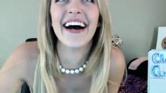 sexy amateur hot blonde teen show webcam