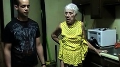 American Amateur Fucks A Dirty-talking Granny In Doggy Style