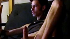 Amateur Twink Bates Masturbating