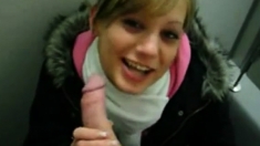 Amateur Blonde deepthroat in public toilet